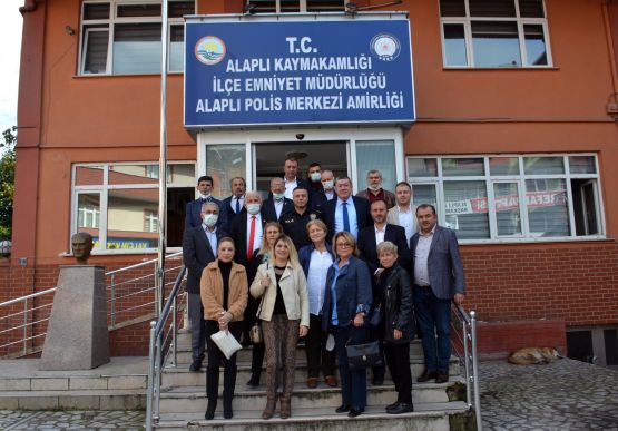Belediye Başkanımız Sayın Nuri Tekin, İlçe Emniyet Müdürü Hakan Çelik'i ziyaret etti.