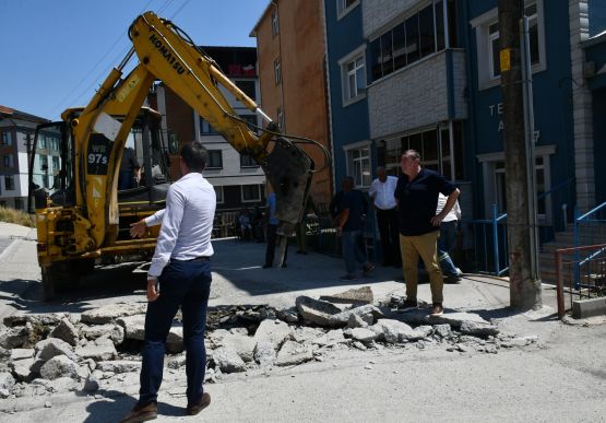 BAŞKAN TEKİN, DEVAM EDEN ÇALIŞMALARI YERİNDE İNCELEDİ