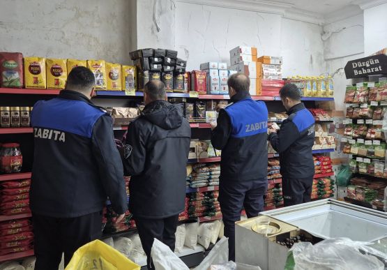 ALAPLI’DA ZABITA EKİPLERİ SON KULLANMA TARİHİ GEÇMİŞ ÜRÜNLERE EL KOYDU