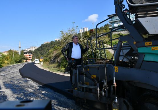 ALAPLI’DA ASFALT ÇALIŞMALARI BAŞLADI: 10 BİN TON SICAK ASFALT SERİLECEK.
