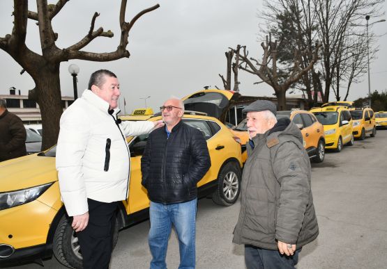 ALAPLI’DA MERKEZİ NOKTALARDA DÜZENLEME VE PEYZAJ ÇALIŞMALARI SÜRÜYOR.