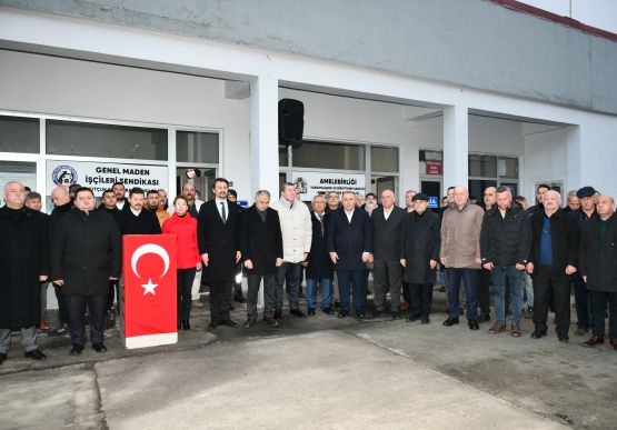 BAŞKAN TEKİN, MESAİYE BAŞLAYAN MADENCİLERİ KUYU BAŞINDAN UĞURLADI...