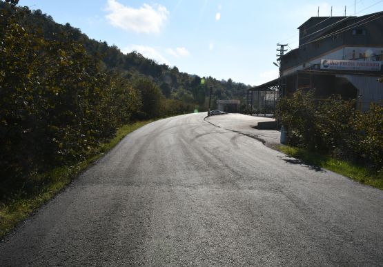 ALAPLI’DA ASFALT ÇALIŞMALARI BAŞLADI: 10 BİN TON SICAK ASFALT SERİLECEK.