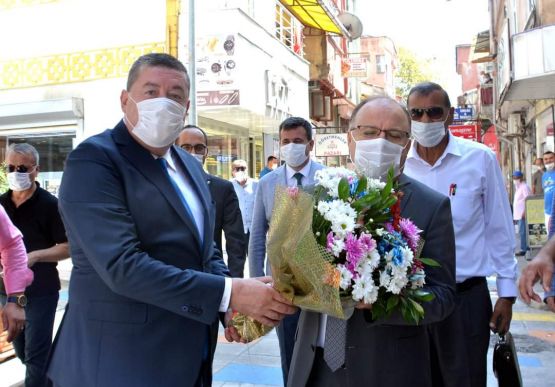 Vali Tutulmaz Alaplı Belediye Başkanı Nuri TEKİN'İ Ziyaret etti...