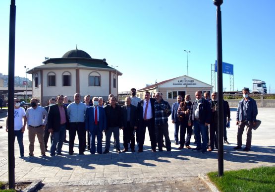 Alaplı Belediye Başkanı Nuri Tekin, yapımı tamamlanan ve hizmete açılan Karşıyaka Cumhuriyet Parkı’nda vatandaşlarla bir araya geldi.