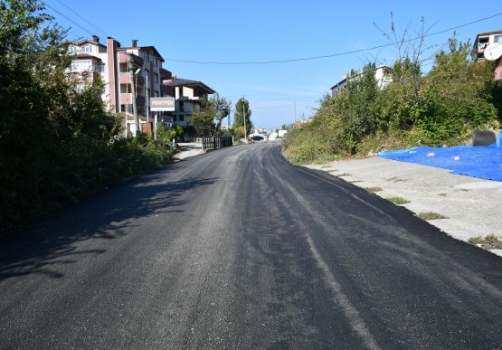 ALAPLI’DA ASFALT ÇALIŞMALARI BAŞLADI: 10 BİN TON SICAK ASFALT SERİLECEK.